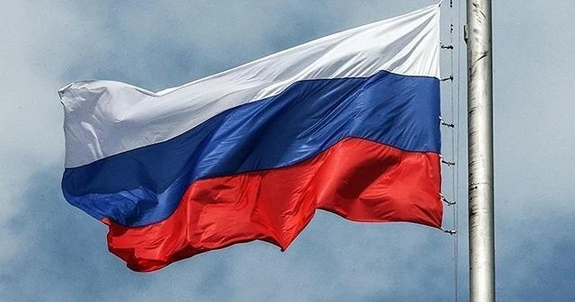 Rus askerleri korona virüsüne karşı maske kullanmaya başladı