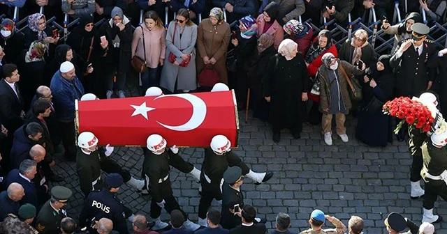 Şehit Uzman Çavuş Tuncer son yolculuğuna uğurlandı