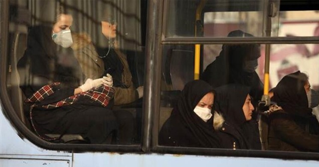 Tahran'da koronavirüs nedeniyle metro kullanımı yüzde 70 azaldı