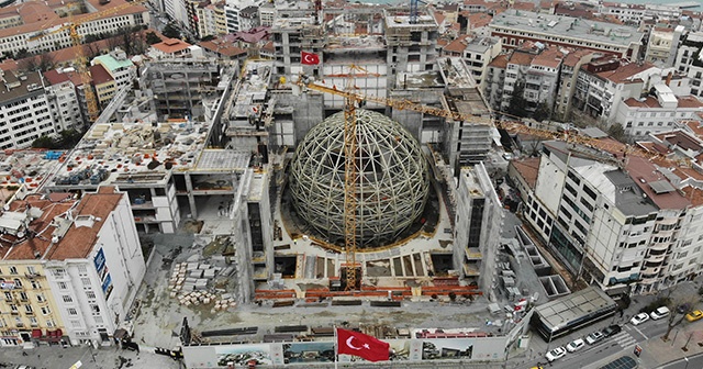 Taksim’de AKM’nin oditoryumu havadan görüntülendi