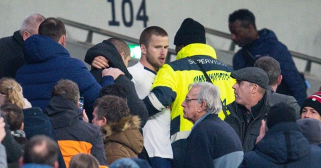 Tottenhamlı futbolcu Eric Dier, tribüne çıkıp taraftar kovaladı