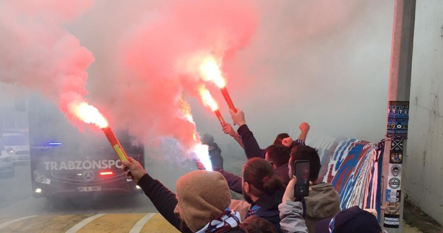 Trabzonspor taraftarı takımını yalnız bırakmadı