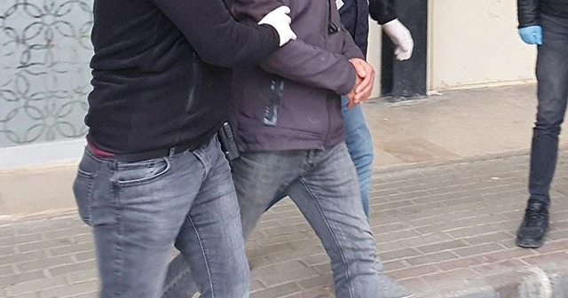 Türkiye Cumhuriyeti’ne küfür eden öğrencinin babası dolandırıcılıktan tutuklandı
