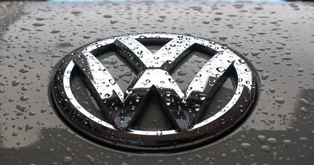 Volkswagen, Alman fabrikalarında üretimin askıda kalma sürecini 9 Nisan'a uzattı