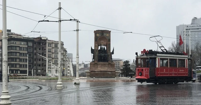 Yasağa uyan İstanbullular evde kaldı