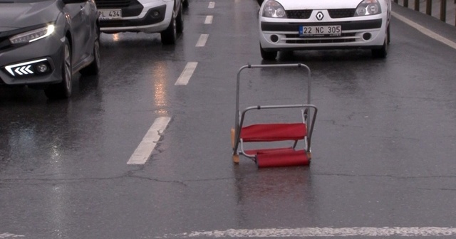 Yola sandalye atıldı, beton mikseri ve otomobil çarpıştı