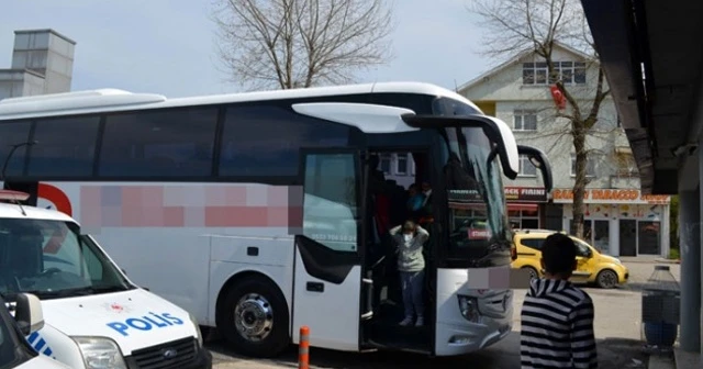 Yolcu otobüsünde fenalaşan 72 yaşındaki kadın paniğe neden oldu!