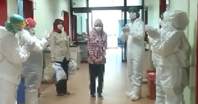 11 yaşında koronayı yendi, alkışlarla taburcu edildi