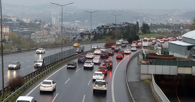 15 Temmuz Şehitler Köprüsü&#039;ndeki trafik alışılan görüntülerine döndü