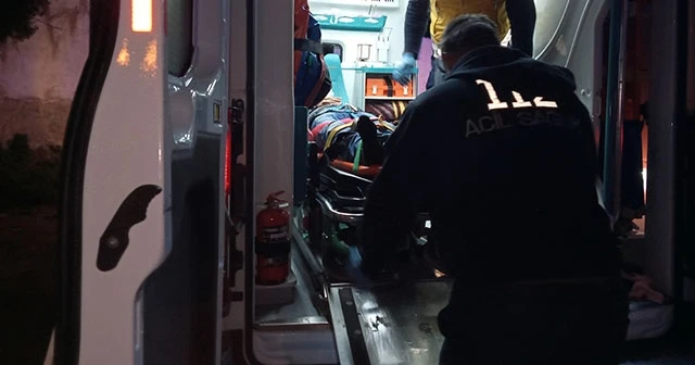 Alkolü fazla alınca şehitlik duvarından düştü