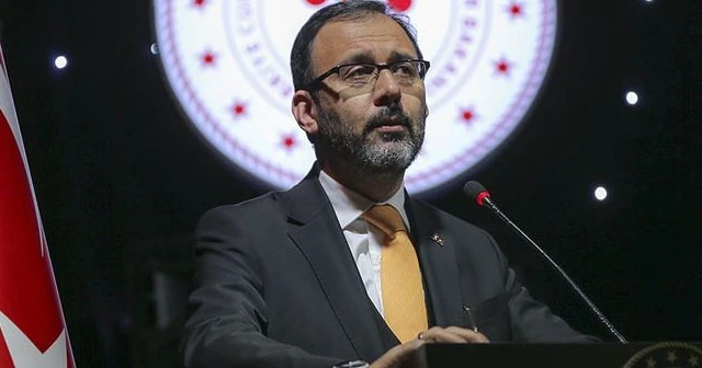 Bakan Kasapoğlu, karantinada olan Alexander Sörloth ve Berke Özer ile görüştü