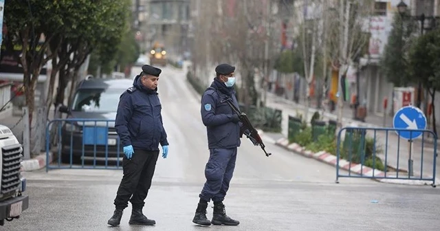 Bazı Arap ülkeleri Kovid-19 kısıtlamalarını hafifletiyor