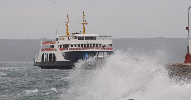 Bozcaada feribot seferleri haftada bir güne düşürüldü