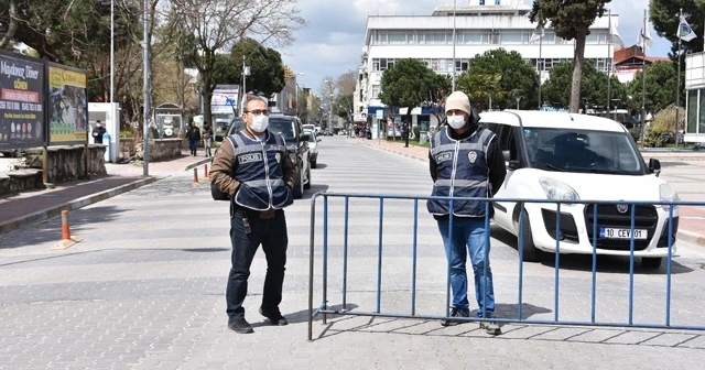 Bu ilçede iki kişinin işyeri önünde sohbet etmesi yasaklandı