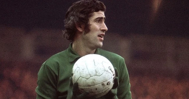 Chelsea'nin 'Kedi' lakaplı efsane kalecisi Peter Bonetti hayatını kaybetti