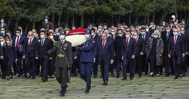 Devlet erkanı Anıtkabir&#039;de