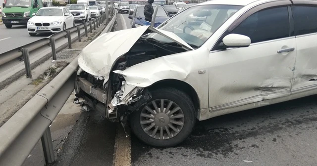 E-5 trafiğini kilitleyen kaza: 1 yaralı