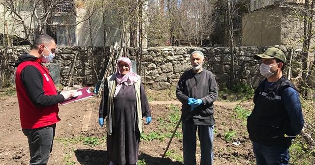 Emekli maaşlarını bağışladılar