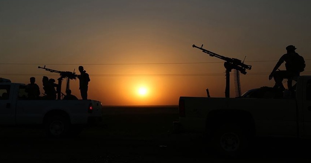 Esad rejimi güçleri ile YPG/PKK&#039;lı teröristler Kamışlı&#039;da çatıştı