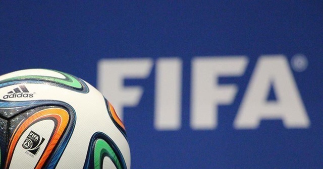 FIFA: Futbolcu sözleşmeleri ligler bitene kadar geçerli sayılacak