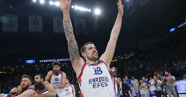 Fransız basketbolcu Moerman Türkiye&#039;de kendini daha güvende hissediyor