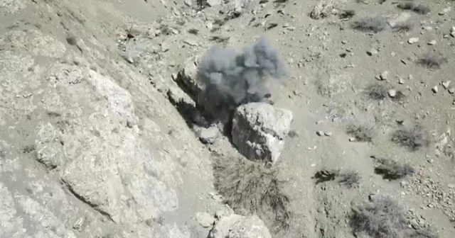 Hakkari’de 11 timle düzenlenen operasyonda mühimmat ele geçirildi