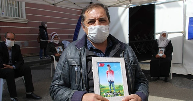 HDP önündeki ailelerin evlat nöbeti 220’nci gününde