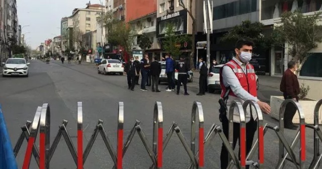 İstanbul&#039;da bir meydan daha yaya trafiğine kapatıldı