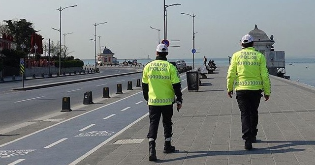 İstanbul&#039;da dışarı çıkan ve polise mukavemet eden 6 kişi gözaltına alındı