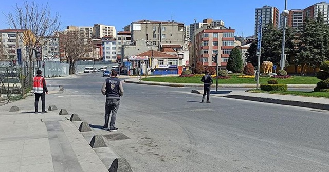 İstanbul polisi kent genelindeki denetimlerini sürdürüyor