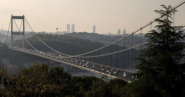 İstanbul&#039;un iki yakası arasındaki araç geçişi yüzde 52 azaldı