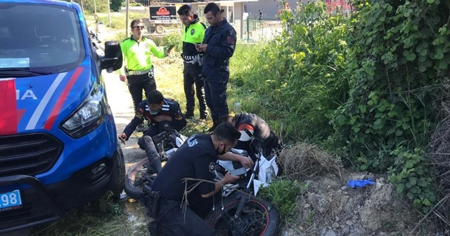 Jandarmadan kaçarken kaza yapan şüpheliler yakayı ele verdi