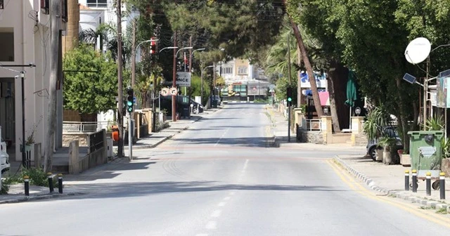 KKTC'de ilçeler arası seyahate kısıtlama getirildi