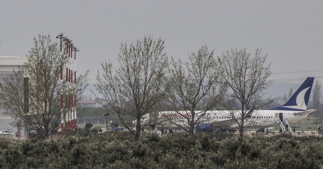 KKTC&#039;deki 190 Türk öğrenci Balıkesir&#039;e uçakla getirildi