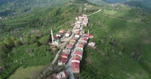 Komşu evlerde 2 dakika farkla iftar açıyorlar