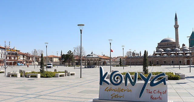 Konya&#039;da sokaklar sessizliğe büründü