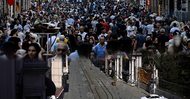 Koronavirüs öncesi ve sonrası İstiklal Caddesi