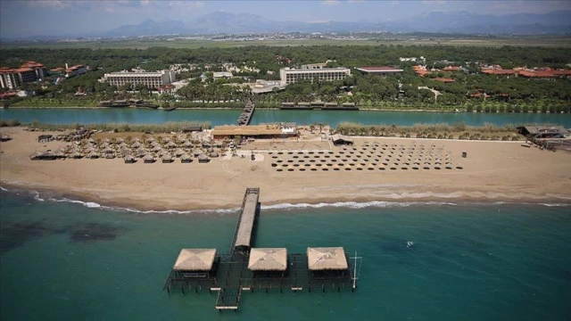 Koronavirüsün dünya turizmine faturası ağırlaşıyor