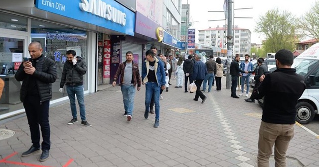 Kovid-19 uyarılarına rağmen yoğunluk dikkati çekti