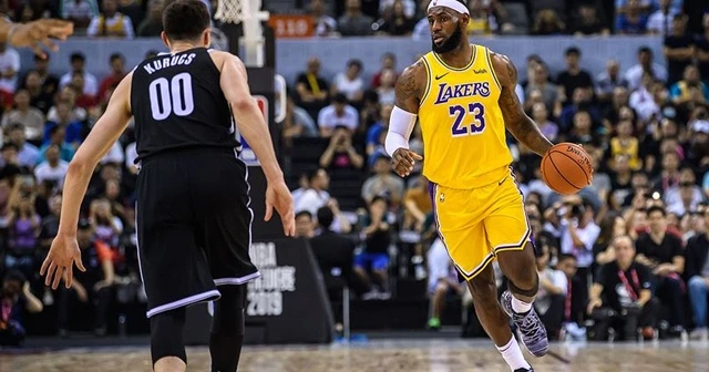 LeBron James NBA'de sezonun tamamlanmasını istiyor