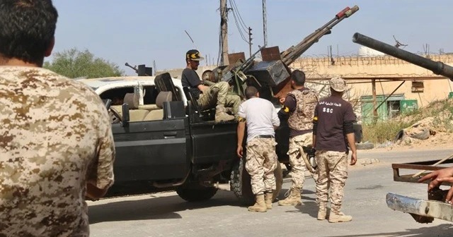 Libya hükümet kuvvetleri Terhune kentini ele geçirmek için 7 cephede ilerliyor