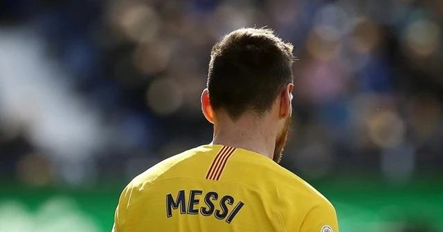Lionel Messi, Ronaldinho'nun kefalet parasını ödediği iddiaları yalanladı