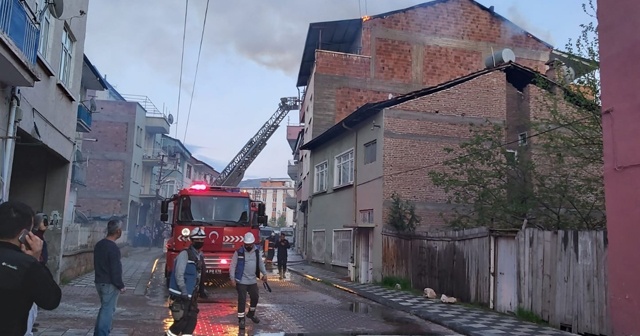 Malatya’da ev yangını: 1 kişi dumandan etkilendi