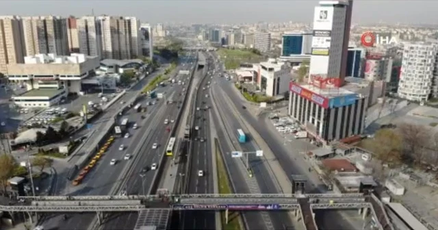 Megakentte sokağa çıkma kısıtlamasının ardından mesai yoğunluğu