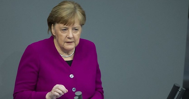 Merkel&#039;den &#039;Kovid-19 salgınıyla uzun süre yaşamak zorunda kalacağız&#039; uyarısı