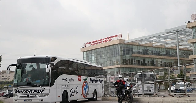 Mersin&#039;de karantina süresi biten vatandaşlar evlerine gönderildi