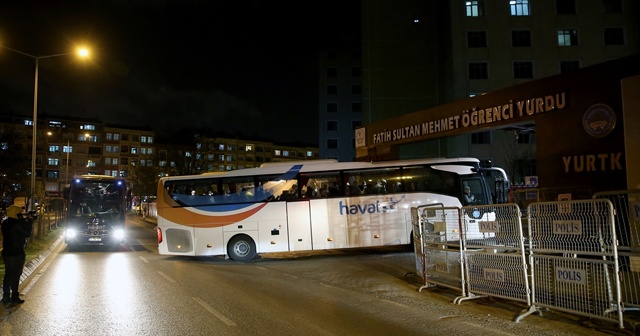 Mısır’da bulunan 164 Türk vatandaşı Türkiye’ye getirildi