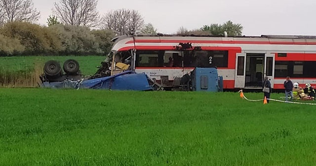 Polonya&#039;da tren kazası