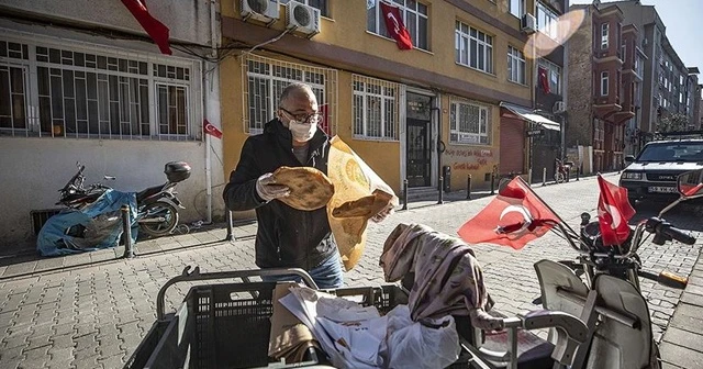 Ramazan pidesi evlere servis edildi