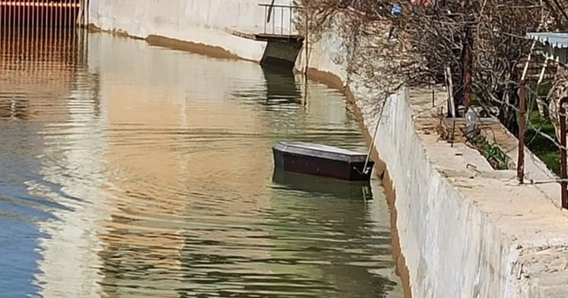 Şaşkına çeviren görüntü! Çoruh Nehri'nde yüzen tabutlar